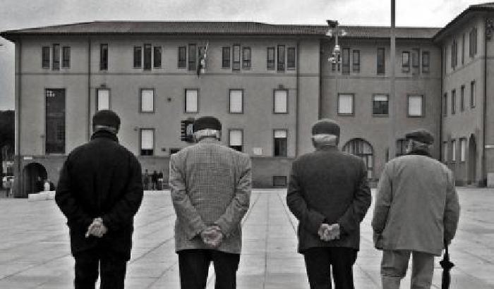 Taglio delle pensioni, colpiti in 13 milioni: insorgono Pd e Cisl