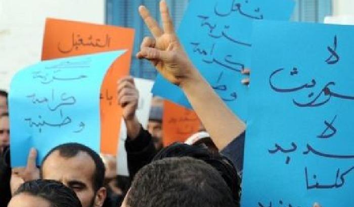 Tunisia, la rivolta che non smobilita