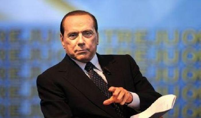 Berlusconi accetta di vedere i Pm di Napoli