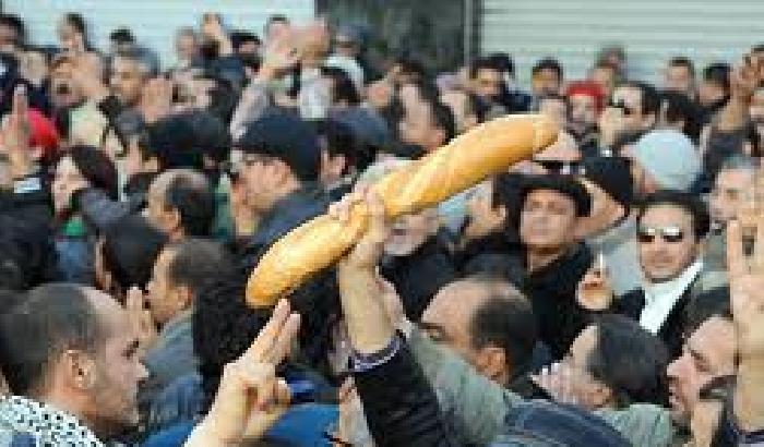 Tunisia, fine delle proteste in cambio di sicurezza