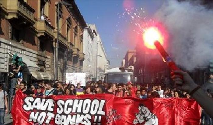 Sciopero della scuola, tensione nei cortei