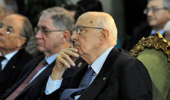 Napolitano: serve senso delle istituzioni