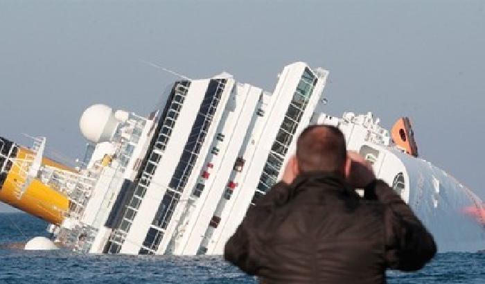 Tragedia del Giglio, tra sensazionalismo e avvoltoi