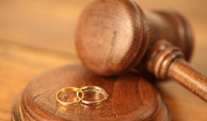 La "pace" dei Roses, un mauale per divorziare senza farsi male