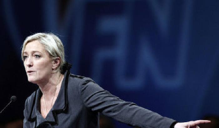 I giovani francesi votano per la fascista Le Pen