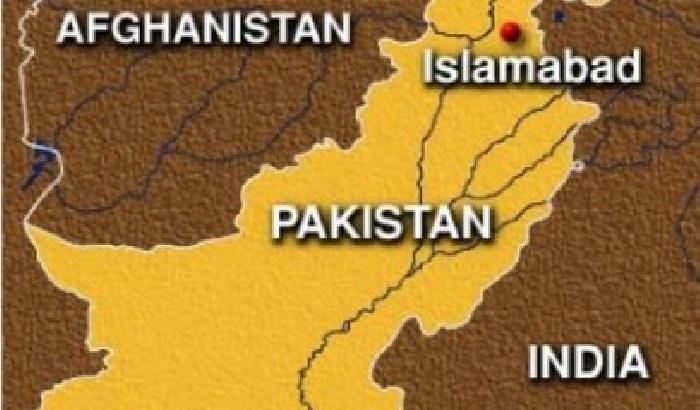 Pakistan: oltre 100 morti in incidente aereo vicino Islamabad