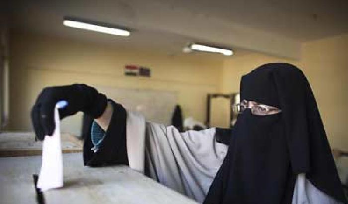 Egitto: vincono i Fratelli musulmani, ballottaggio Mursi-Shafiq