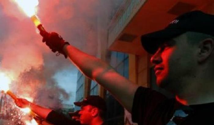 Grecia: il leader nazista nega l'esistenza delle camere a gas