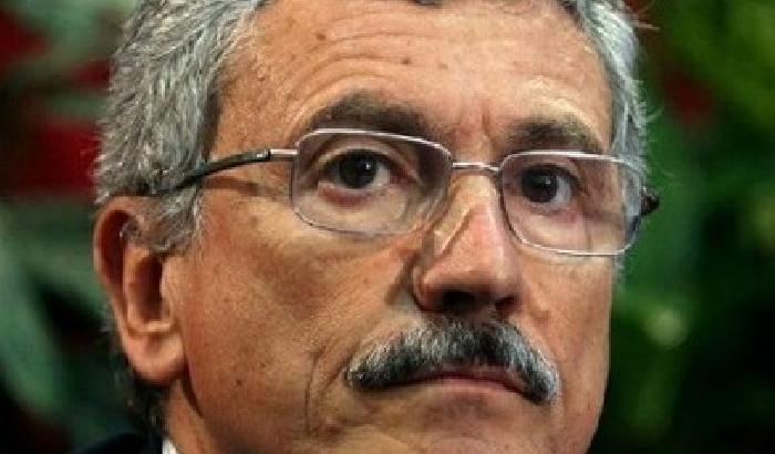 D'Alema convoca De Gennaro al Copasir