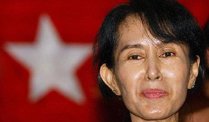 San Suu Kyi: primo viaggio all’estero dopo 24 anni
