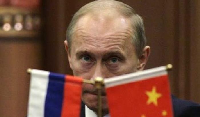 Putin in Cina per salvare Assad