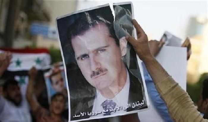 Hollande: Assad se ne deve andare