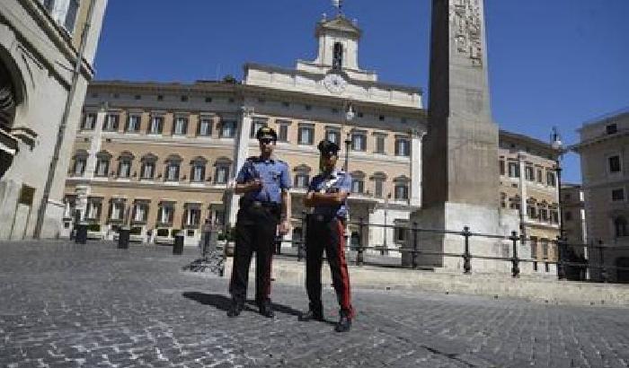 Morto  il disoccupato che si diede fuoco davanti a Montecitorio