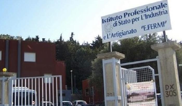 "Chiuso per cemento depotenziato". Studenti senza scuola ad Agrigento