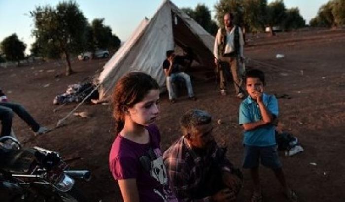 Atene chiude le frontiere per paura dei profughi siriani