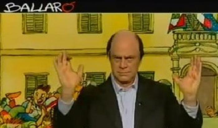 00A67A-NEWS_81576 Crozza/Bersani a Berlusconi: ti conosco mascherina