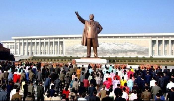 La Corea del Nord aspetta il Giorno del Sole. Critiche da Seul