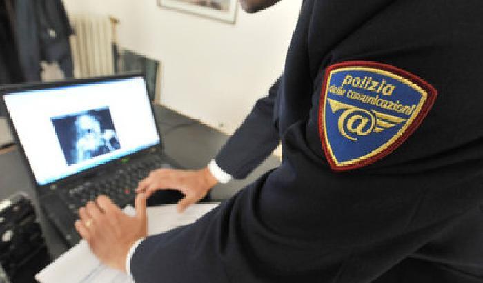 00AC09-NEWS_84582 Abusava del figlio di 10 anni vestita da suora