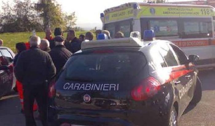 00AC89-NEWS_84815 Sparatoria in un bar milanese, uccisi padre e figlio