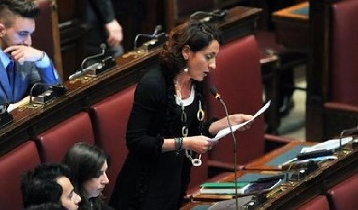 M5s contro Carfagna sul femminicidio: una pagliacciata