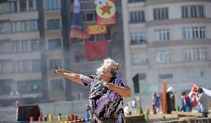 00B139-NEWS_87362 Piazza Taksim, indignazione e cuore in gola