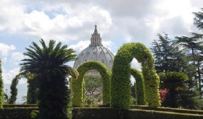 00B4A9-NEWS_89312 Cena nei giardini vaticani per 200 senzatetto