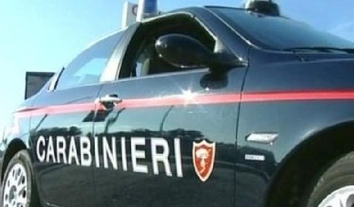 Picchia la madre e la sorella disabile: arrestato a Verona