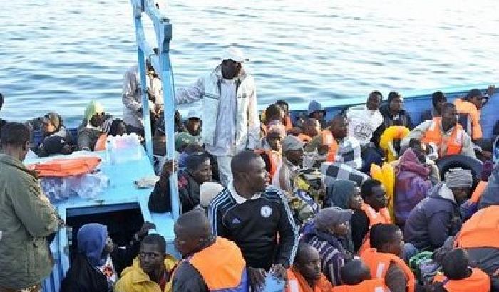 00BC29-NEWS_93905 Immigrato tenta di violentare una 13enne a Lampedusa