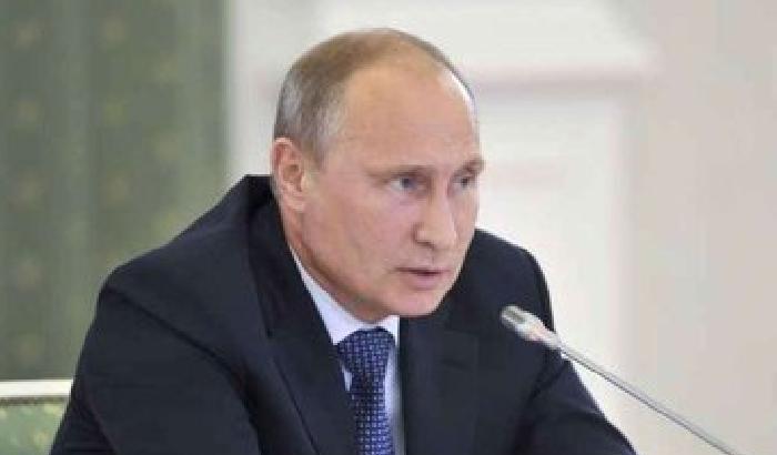 Siria, Putin: i ribelli hanno usato il sarin