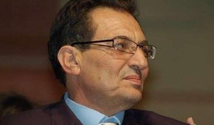 Chi resta con Crocetta è fuori dal Pd. E tutti restano con Crocetta...