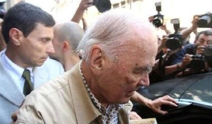 Il criminale Priebke racconta: sparare alle fosse Ardeatine fu terribile