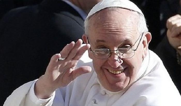 00C514-NEWS_99377 Papa: in cella i deboli, i pesci grossi liberi