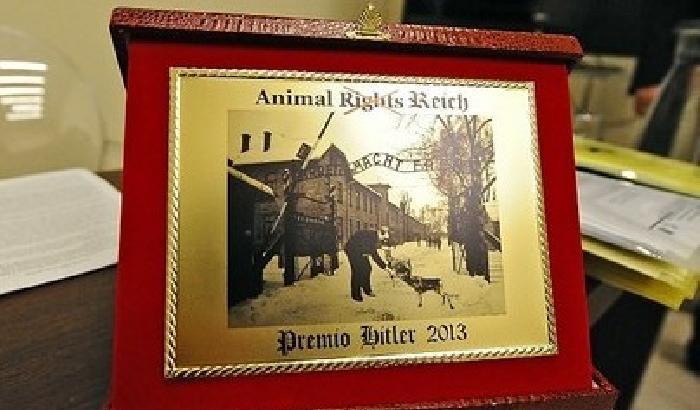 00C7BA-NEWS_100800 Premio Hitler, la rabbia degli ex deportati: è uno sfregio alla memoria