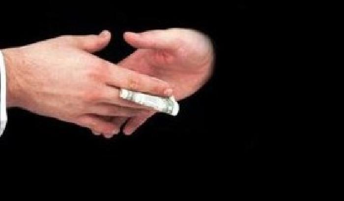 00CB2F-NEWS_102707 Corruzione: l'Italia si piazza al 69° posto