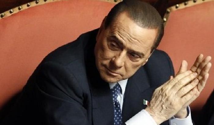 00CD6C-NEWS_104128 Berlusconi non andrà al vertice del Ppe: negato il passaporto