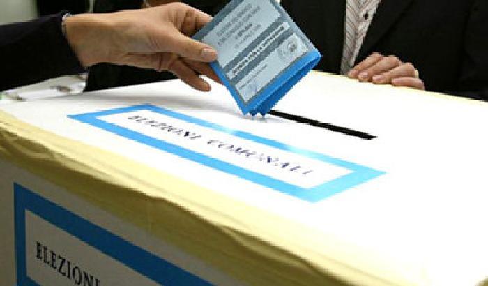 A Modena le primarie per il sindaco diventano una guerra