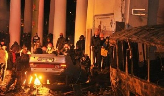 Caos in Ucraina: nuova notte di scontri
