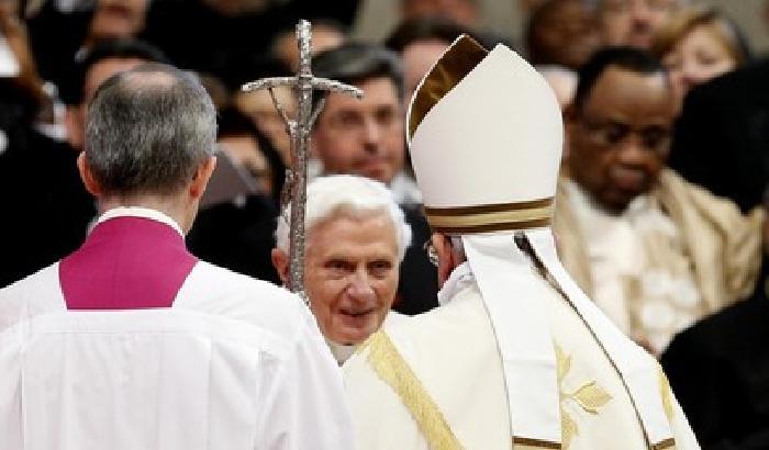 00D673-NEWS_109058 Concistoro, due Papi a San Pietro