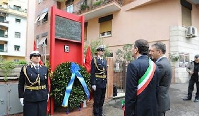 Il ricordo di Valerio Verbano, Marino canta 'Bella ciao'