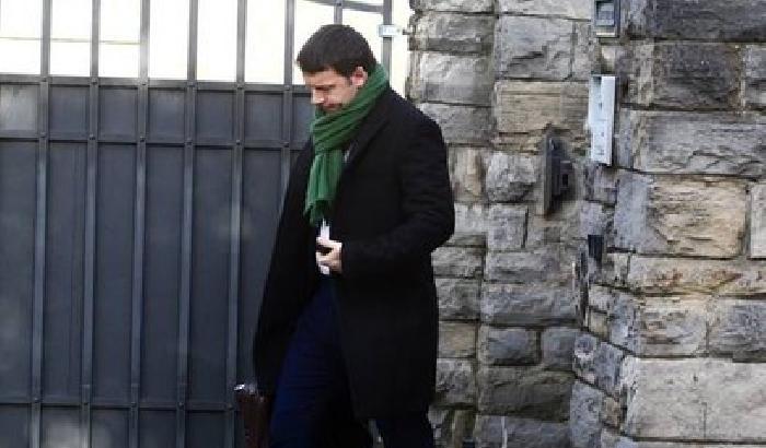 Renzi, esordio da premier su Twitter