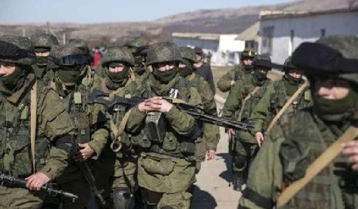 I russi attaccano una base a Sebastopoli