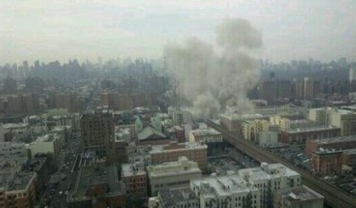 Esplosione a New York: crollano due edifici a Manhattan