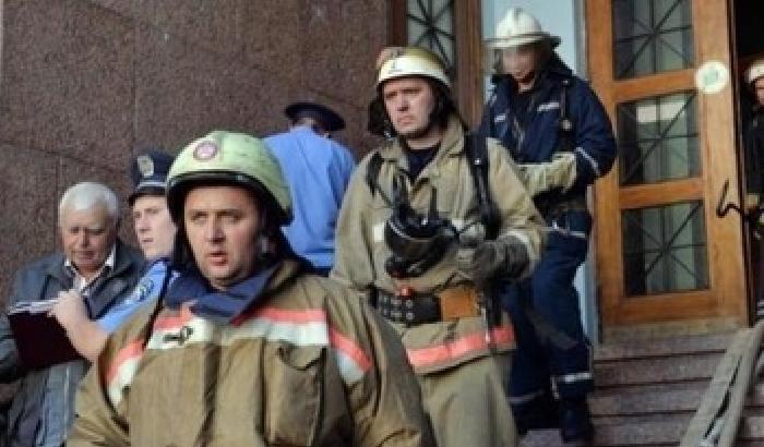 Incendiata la sede del Partito comunista a Kiev
