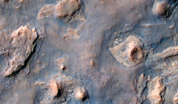 Tracce di pneumatici su Marte: Curiosity si muove