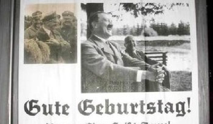 00DF71-NEWS_114482 Il compleanno di Hitler celebrato con volantini neonazisti a Milano