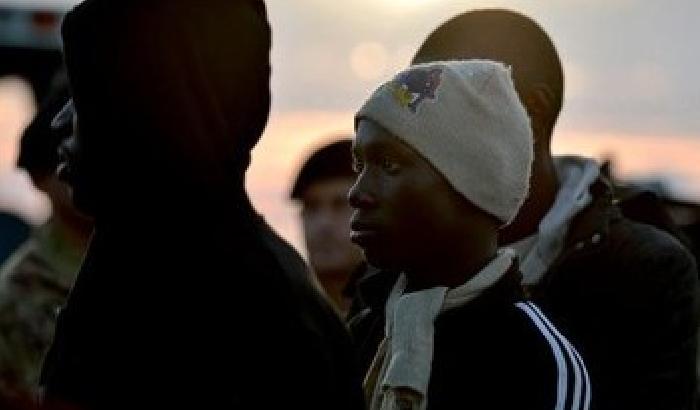 Il Viminale lancia l'allarme: 800mila migranti pronti a partire