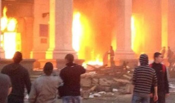 00E0EE-NEWS_115304 Kiev attacca a Est, 38 morti a Odessa