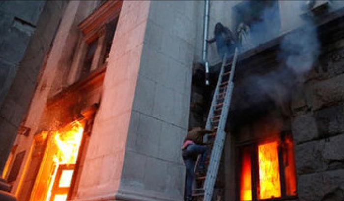 00E117-NEWS_115392 L'incendio di Odessa e la stampa italiana