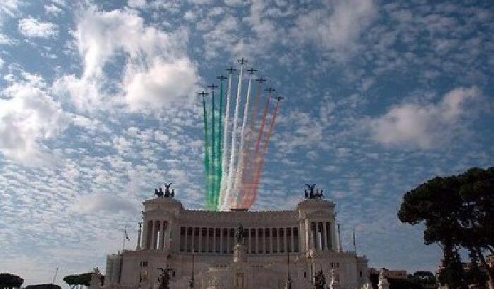 Napolitano, fiducioso, celebra il 2 giugno