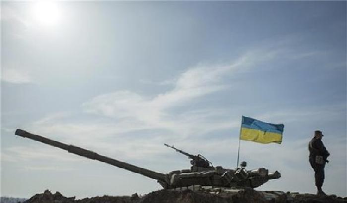 00EB9A-NEWS_122222 Crisi in Ucraina: carri armati intorno a Donetsk